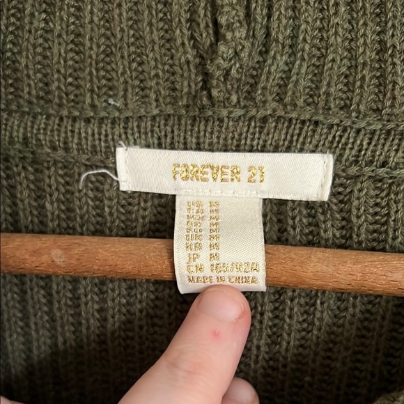 forever 21 Olive Green Women's pullover cropped Sweater - Picture 5 of 8